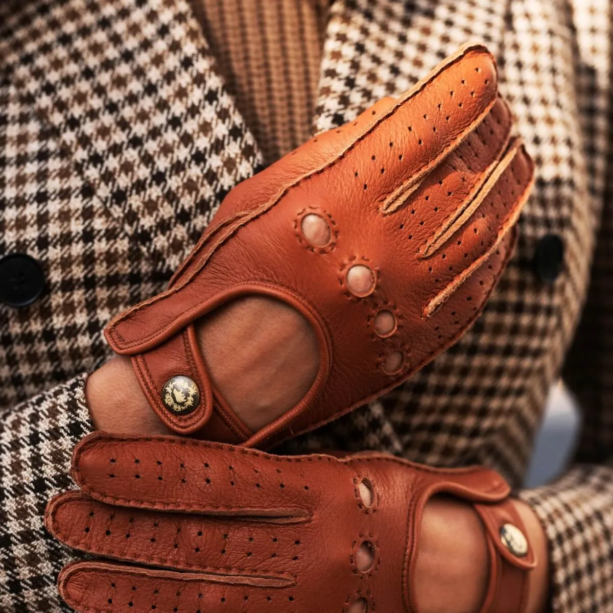 Maria (brown) - Italian driving gloves made of American deerskin leather