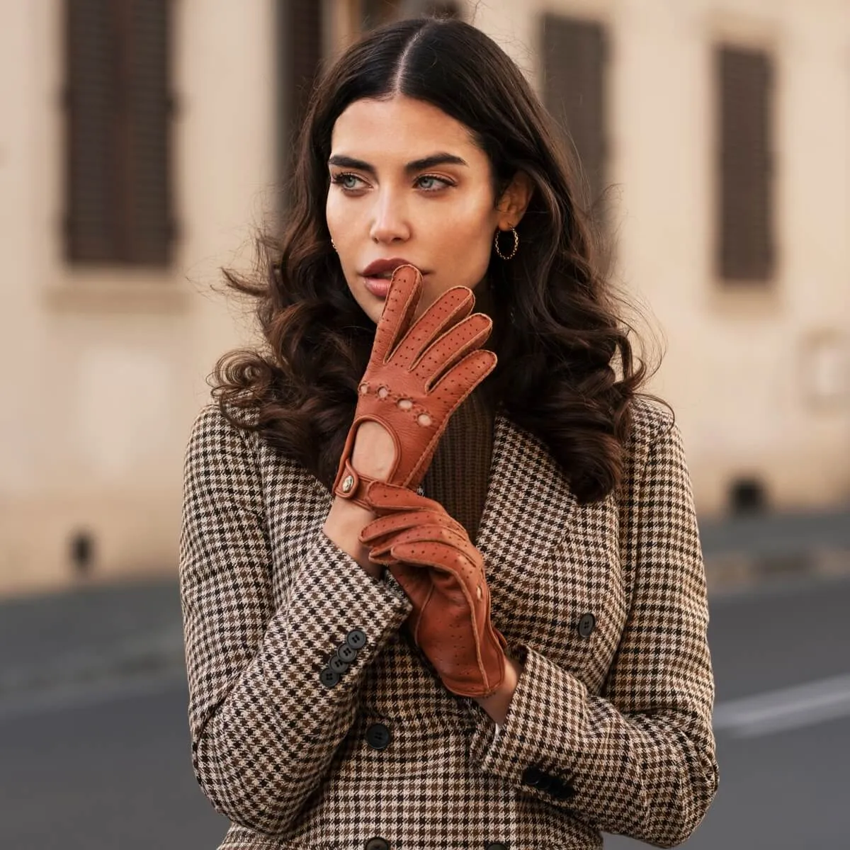 Maria (brown) - Italian driving gloves made of American deerskin leather