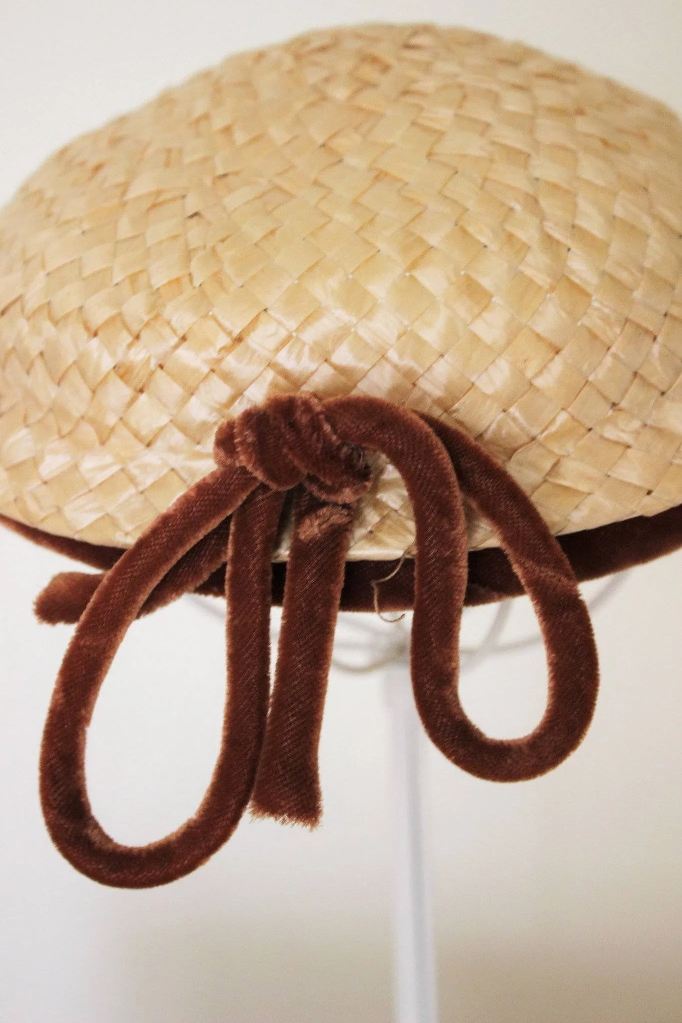 Vintage 1950s Bullock's Los Angeles Straw Hat, Brown Velvet Ribbon Trim